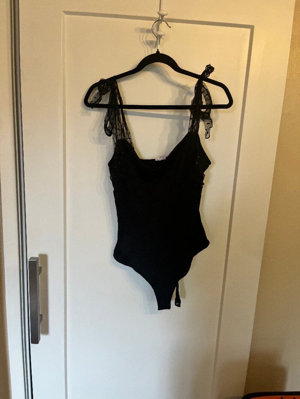 Le Lis Black Bodysuit Sheer Tie Shoulder Snap Womens M